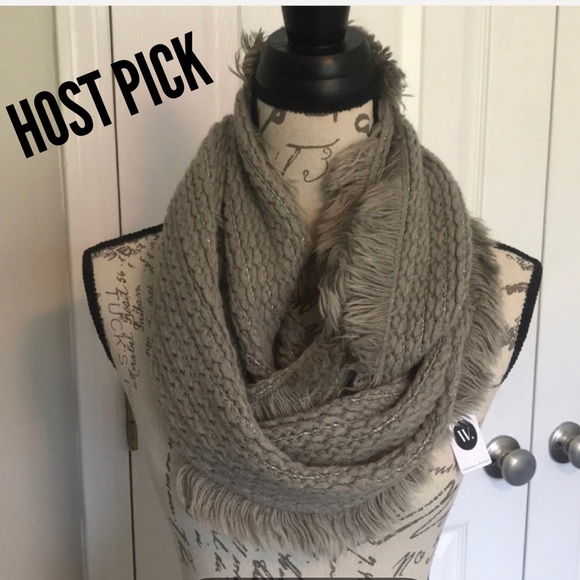 Accessories - ❌SOLD❌Host Pick🎉NWT Infinity Scarf